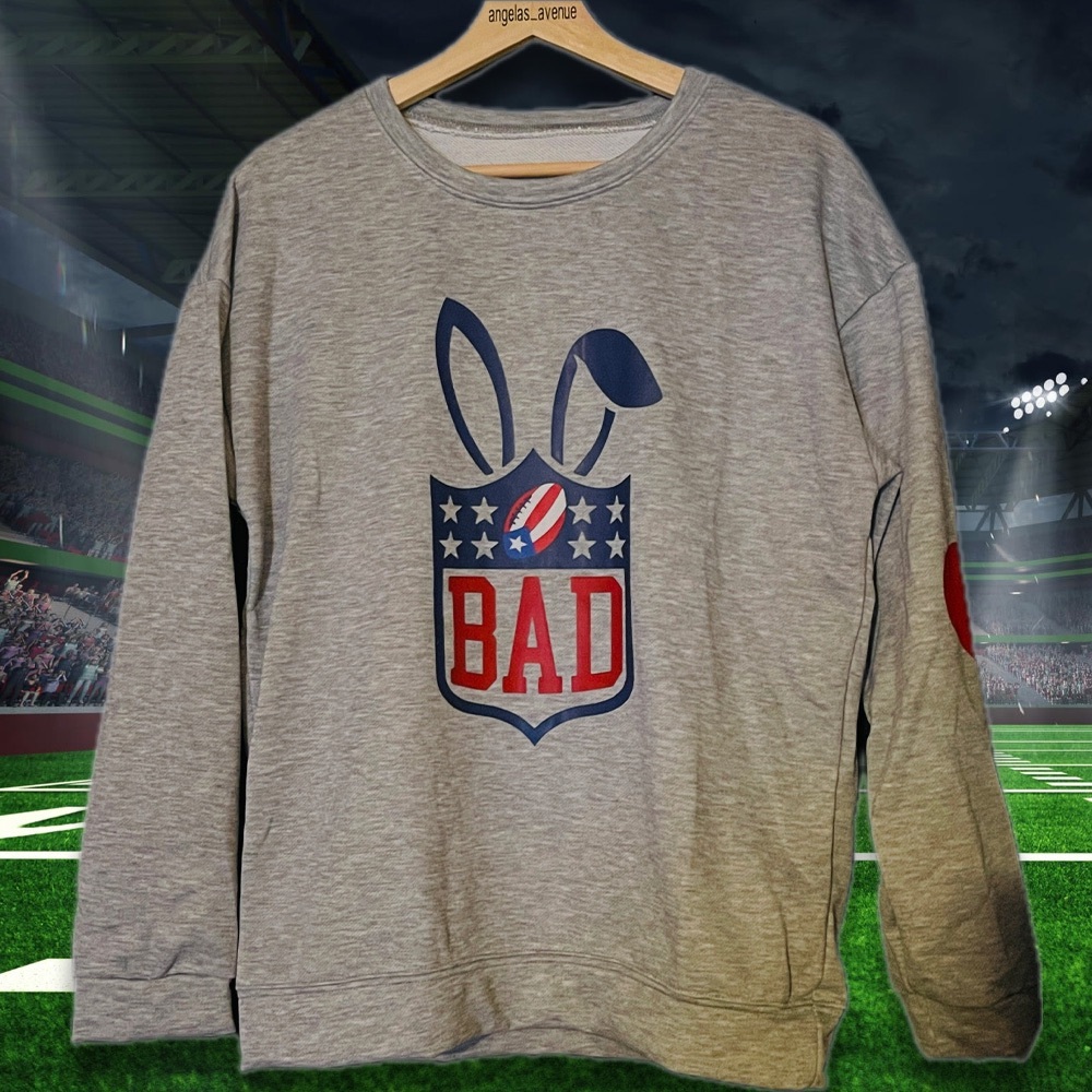 ππ
π πππ πππππ Game Day Sweatshirt with Heart on Sleeve π πΊπΈ π΅π·π°β€οΈ - Picture 9 of 12